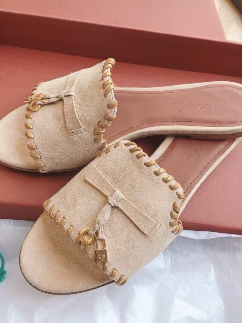 Loro Piana Beige Bow Charm Slide Sandals - Picture 2 of 7